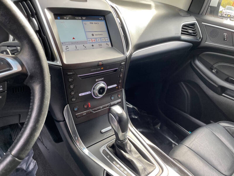 2017 Ford Edge Titanium