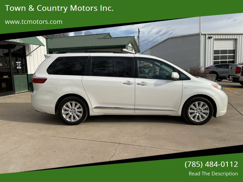 2017 Toyota Sienna XLE Premium's photo