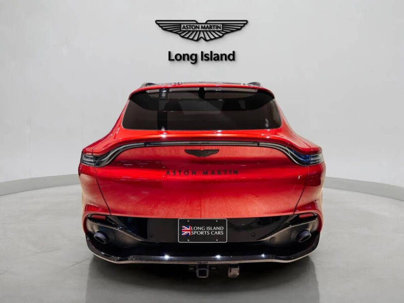 2021 Aston Martin DBX