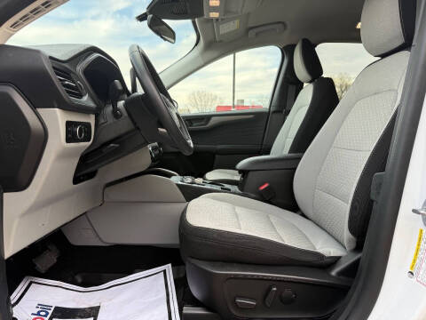 2023 Ford Escape Hybrid Active