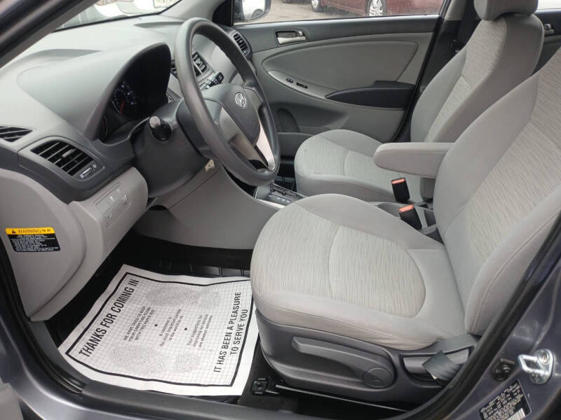 2017 Hyundai Accent SE
