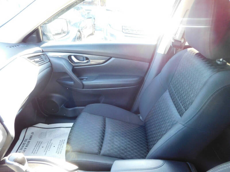 2017 Nissan Rogue SV