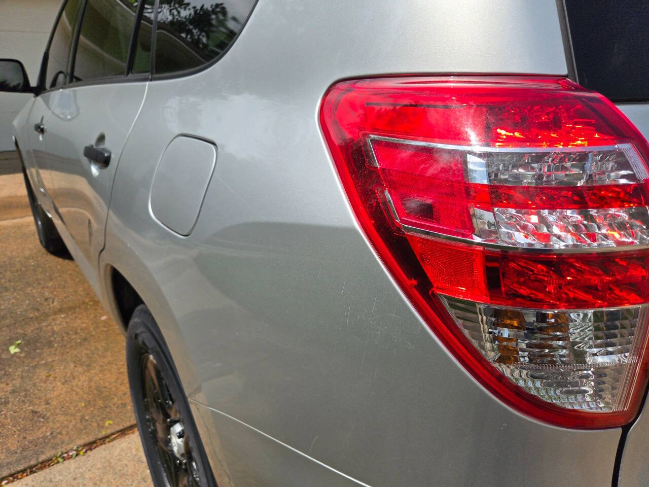 2011 Toyota RAV4 32