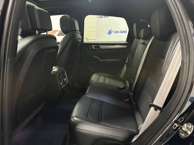 2023 Porsche Cayenne
