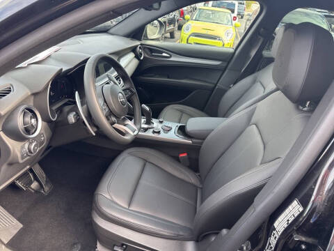 2025 Alfa Romeo Stelvio