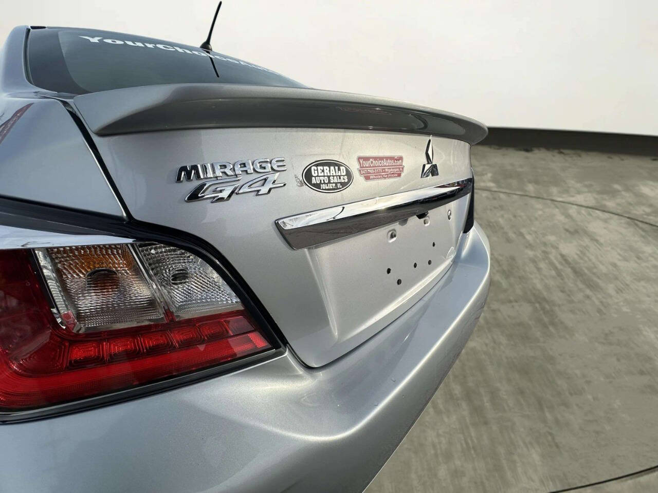 MitsubishiMirage G422