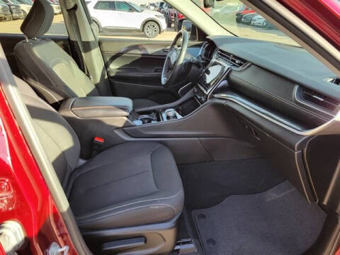 2022 Jeep Grand Cherokee L Laredo