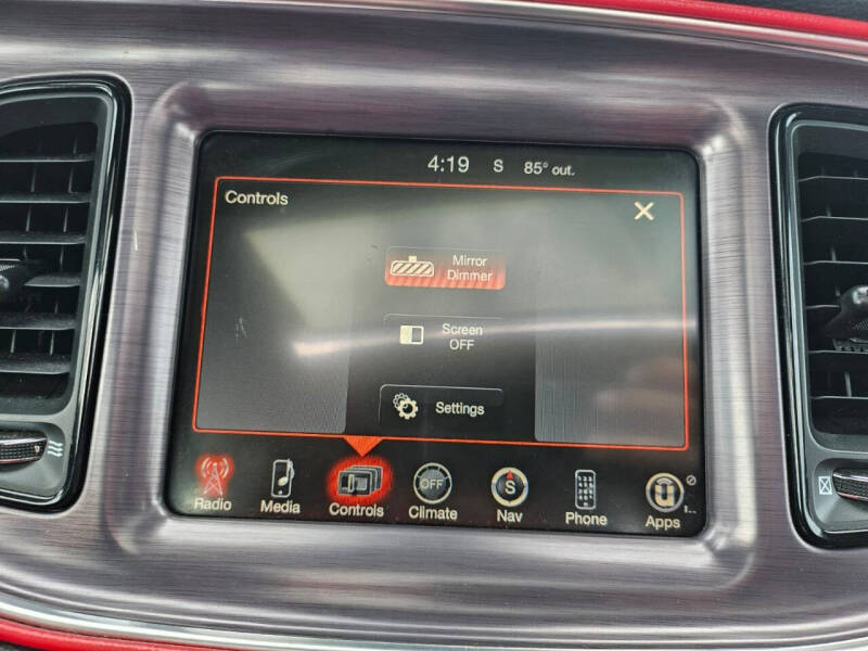 2015 Dodge Challenger SXT