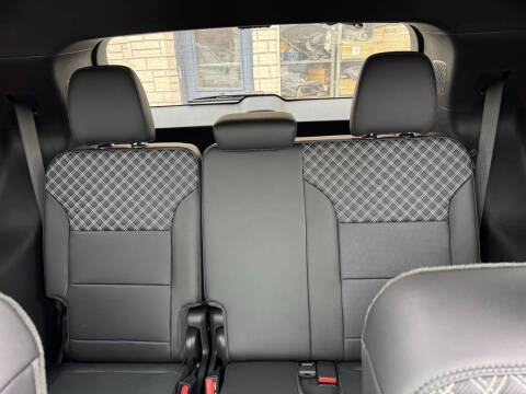 2025 GMC Acadia Denali