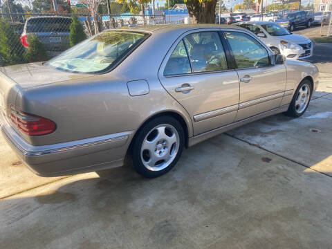 2000 Mercedes-Benz E-Class E 320