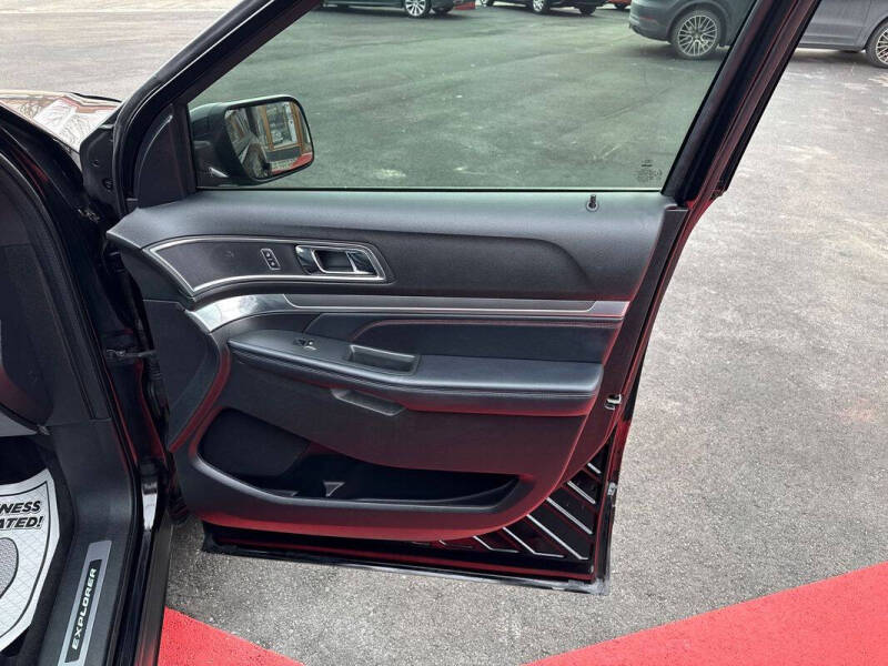 2018 Ford Explorer Sport