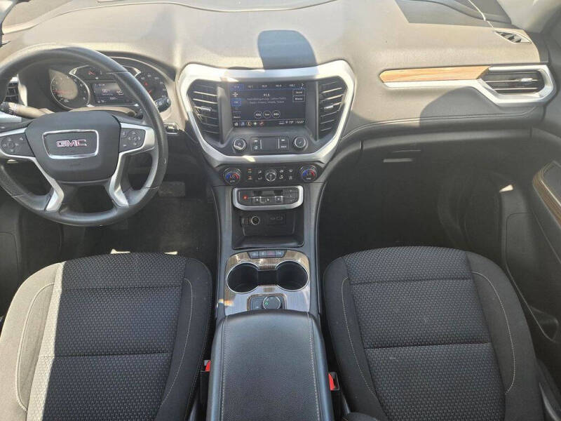 2022 GMC Acadia SLE