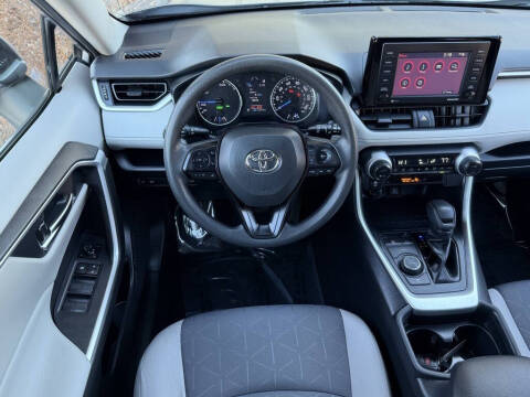 2020 Toyota RAV4 Hybrid XLE