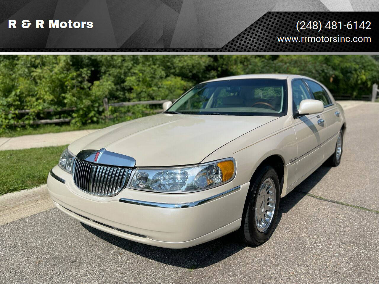 Lincoln town car 2000