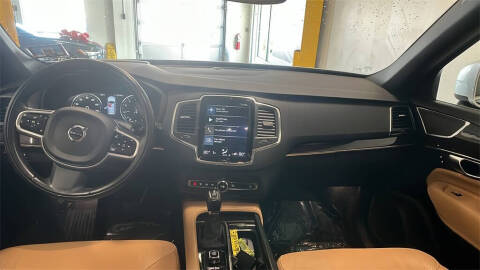 2019 Volvo XC90 T6 Momentum