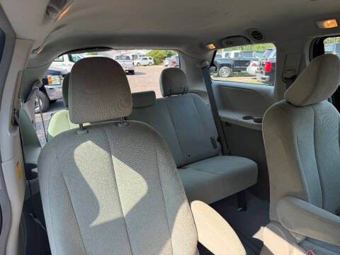 2011 Toyota Sienna Base 7-Passenger