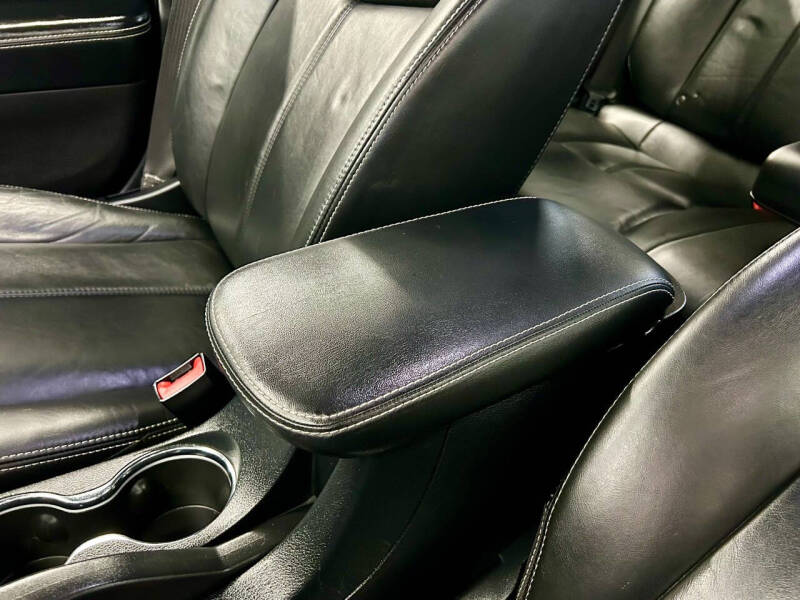 2011 Chrysler 200 Limited