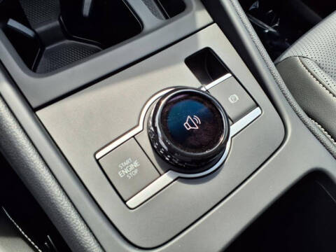 2025 Volkswagen Tiguan SE 4Motion