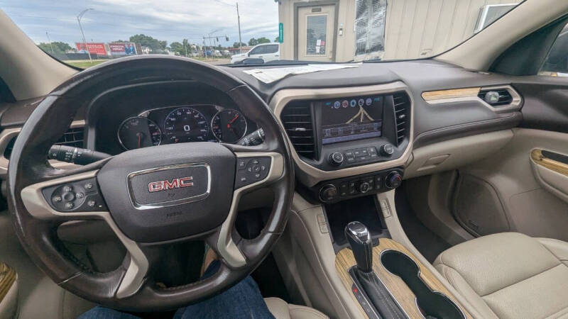 2019 GMC Acadia Denali