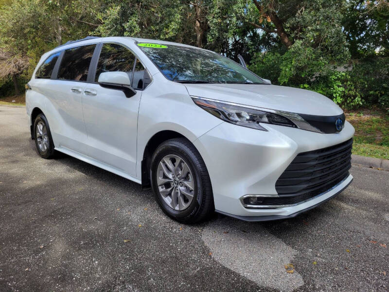 2024 Toyota Sienna for sale at DELRAY AUTO MALL in Delray Beach FL