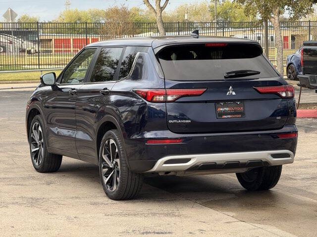 2023 Mitsubishi Outlander SE