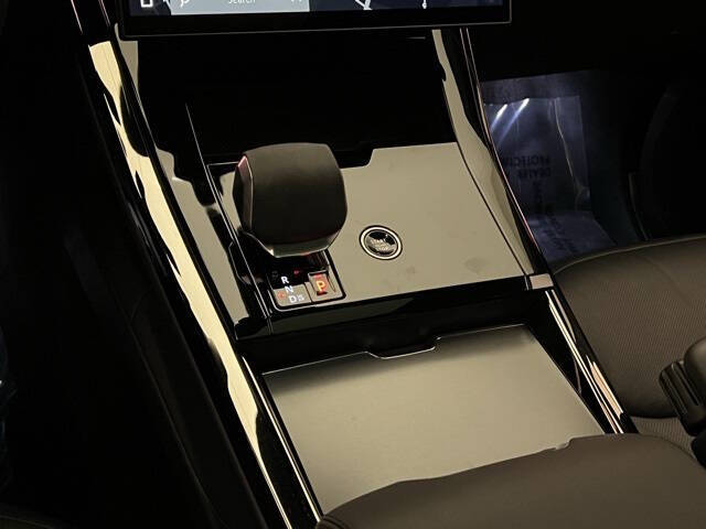 2024 Land Rover Range Rover Sport P360 SE