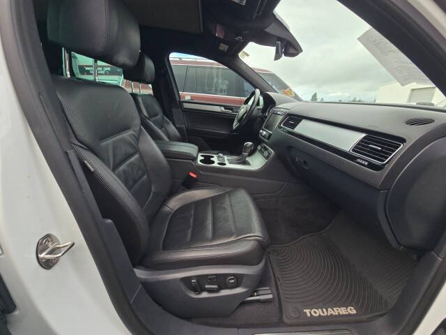 2017 Volkswagen Touareg V6 Wolfsburg