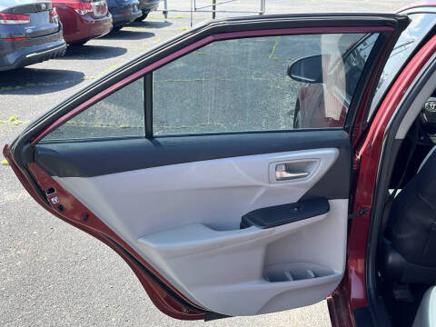 2015 Toyota Camry SE