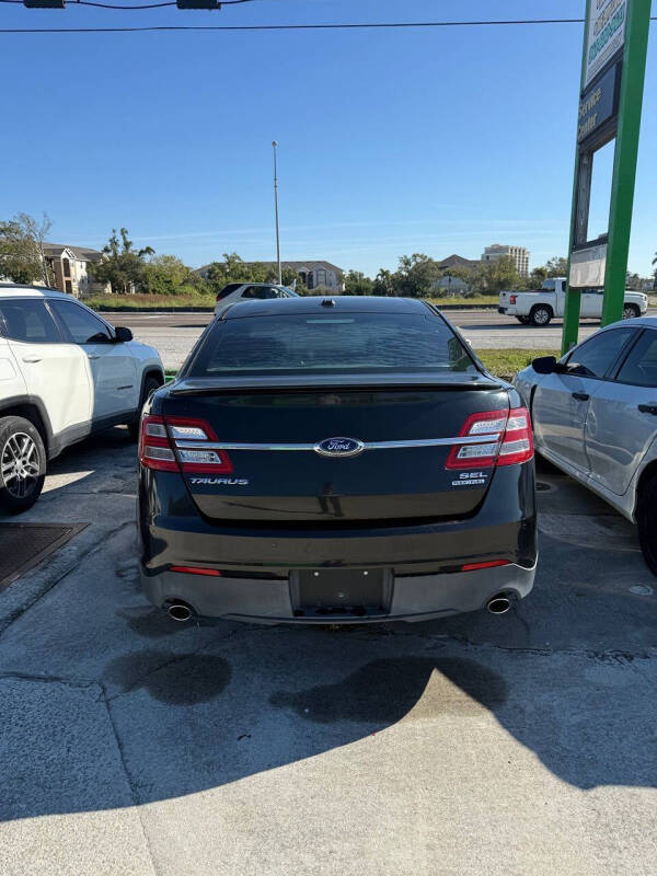 2014 Ford Taurus SEL