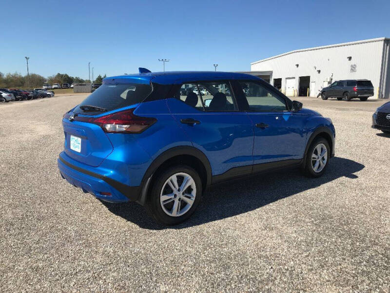 2025 Nissan Kicks Play S