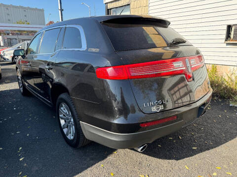 2016 Lincoln MKT Town Car Livery Fleet