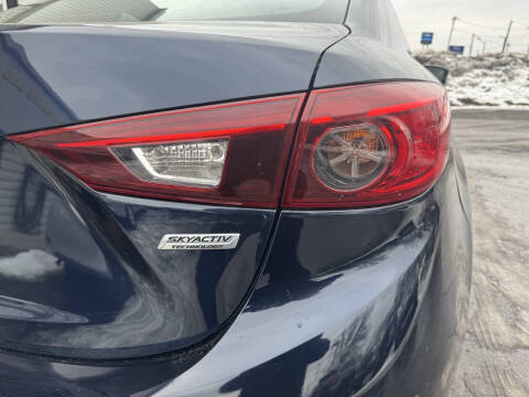 2016 Mazda MAZDA3 i Sport