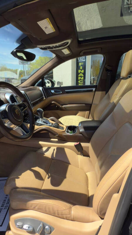 2016 Porsche Cayenne S