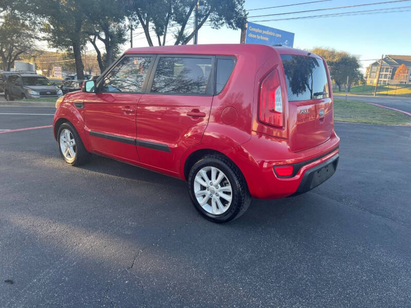 2012 Kia Soul +