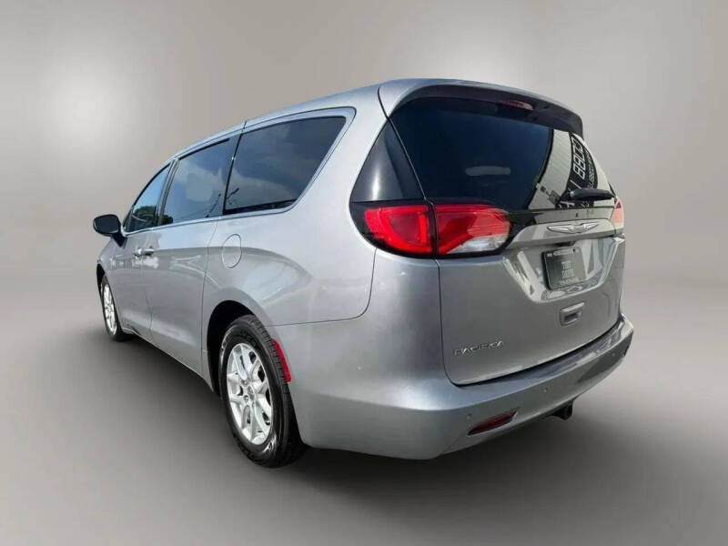2017 Chrysler Pacifica Touring