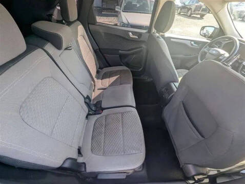 2020 Ford Escape SE
