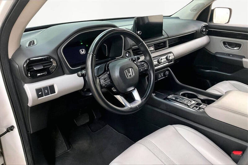 2023 Honda Pilot Touring