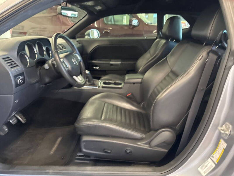 2014 Dodge Challenger R/T Plus