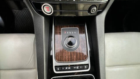 2018 Jaguar F-PACE 25t Prestige