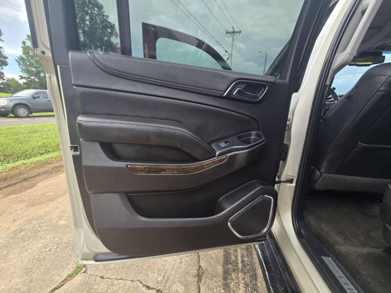 2017 Chevrolet Suburban LT