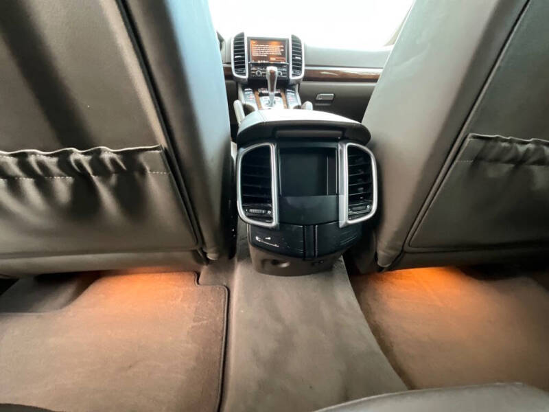 2011 Porsche Cayenne S