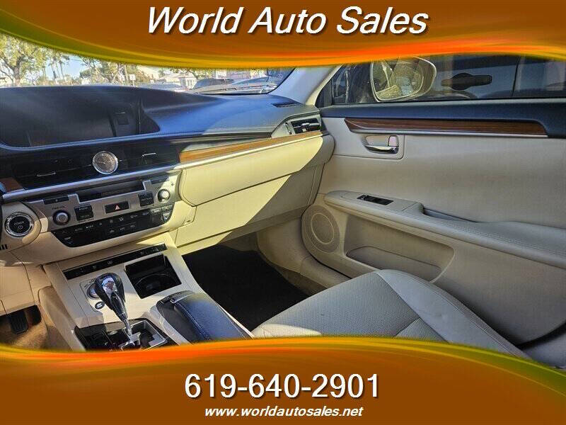 2013 Lexus ES 300h