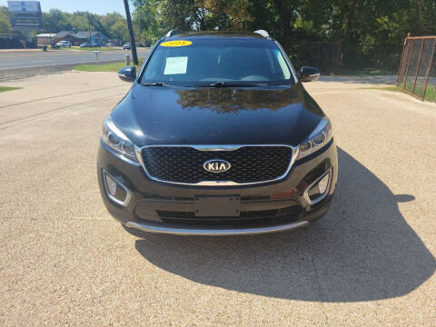 2018 Kia Sorento for sale at MENDEZ AUTO SALES in Tyler TX