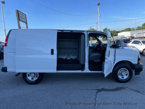 2022 Chevrolet Express 2500