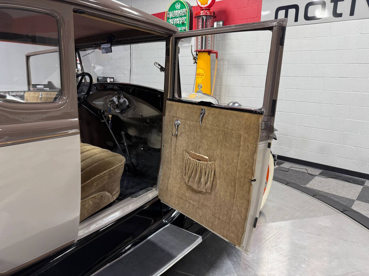 1930 Ford Model A 70