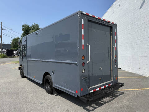 2020 Freightliner MT45 Chassis