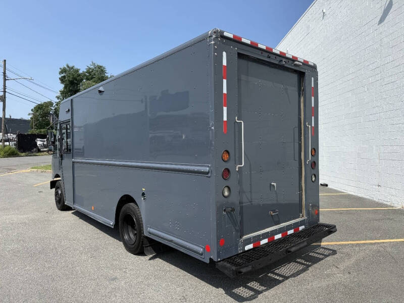 2020 Freightliner MT45 Chassis