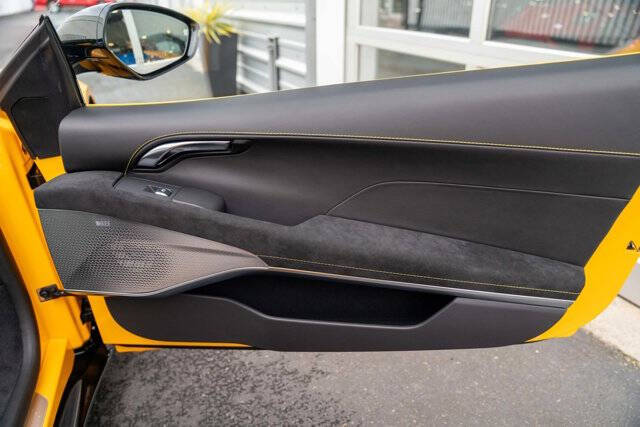 2024 Lotus Emira 32