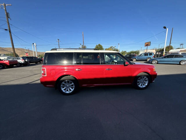 2012 Ford Flex for sale at PIERCY MOTORS INC in Union Gap, WA