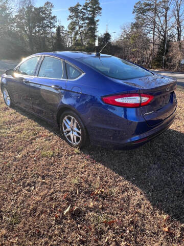 2016 Ford Fusion SE